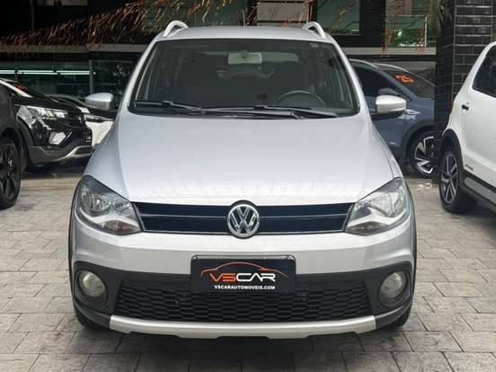 VOLKSWAGEN-CROSSFOX-2012