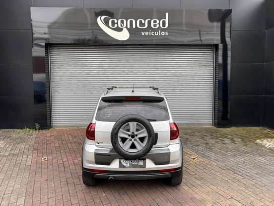 VOLKSWAGEN-CROSSFOX-2011