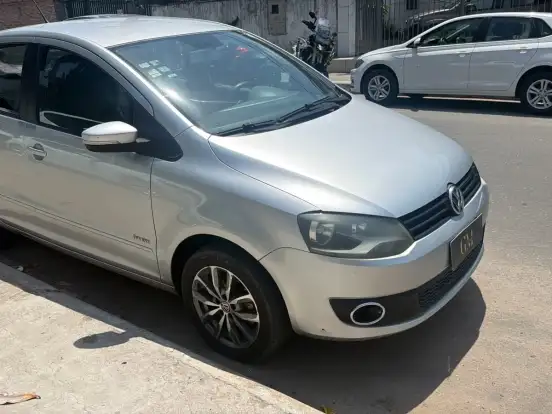 VOLKSWAGEN-FOX-1.0 MI 8V FLEX 4P MANUAL VOLKSWAGEN-FOX-2014