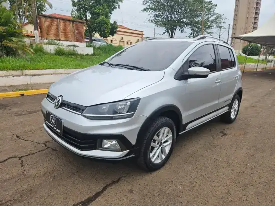 VOLKSWAGEN-FOX-1.6 MSI HIGHLINE 16V FLEX 4P AUTOMATIZADO VOLKSWAGEN-FOX-2015