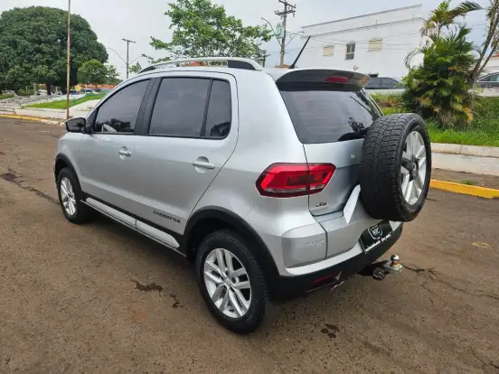 VOLKSWAGEN-FOX-1.6 MSI HIGHLINE 16V FLEX 4P AUTOMATIZADO VOLKSWAGEN-FOX-2015