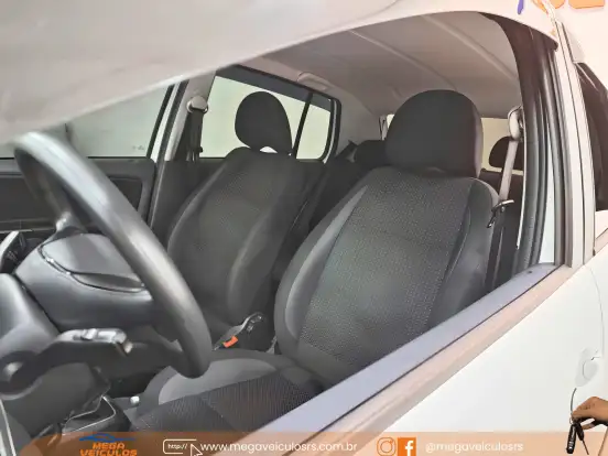 VOLKSWAGEN-FOX-1.6 MSI TOTAL FLEX CONNECT 4P MANUAL VOLKSWAGEN-FOX-2017
