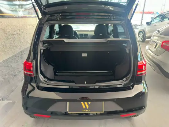 VOLKSWAGEN-FOX-2019
