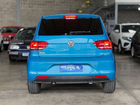 VOLKSWAGEN-FOX-2015