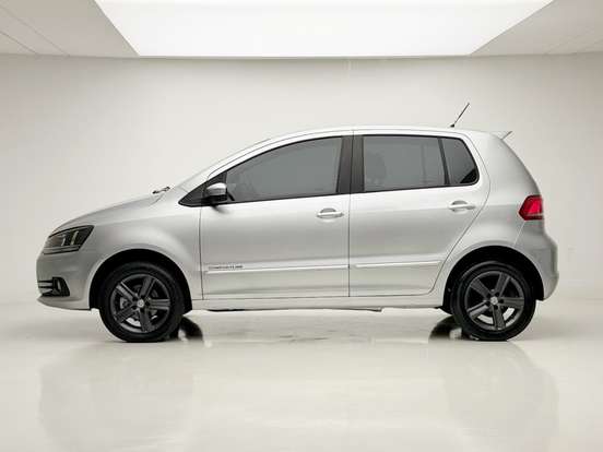 VOLKSWAGEN-FOX-1.0 MPI COMFORTLINE 12V FLEX 4P MANUAL VOLKSWAGEN-FOX-2015