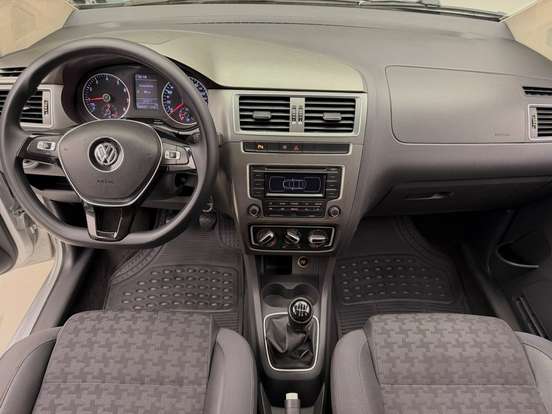 VOLKSWAGEN-FOX-1.0 MPI COMFORTLINE 12V FLEX 4P MANUAL VOLKSWAGEN-FOX-2015