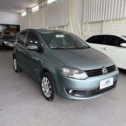 VOLKSWAGEN-FOX-2010