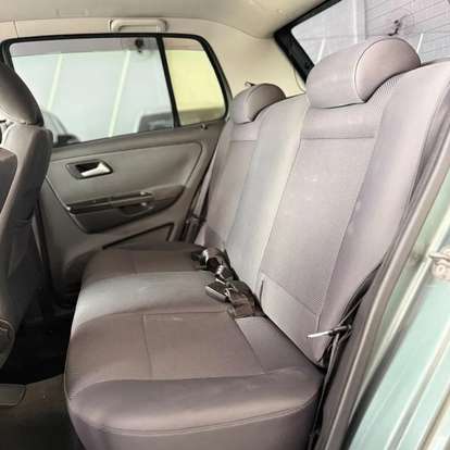 VOLKSWAGEN-FOX-2010
