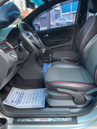 VOLKSWAGEN-FOX-2015