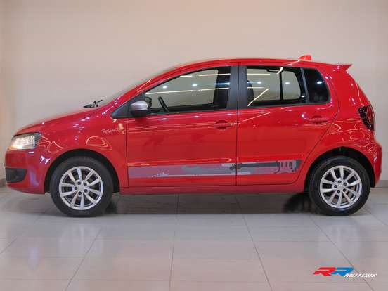 VOLKSWAGEN-FOX-1.6 MI ROCK IN RIO 8V FLEX 4P MANUAL VOLKSWAGEN-FOX-2013