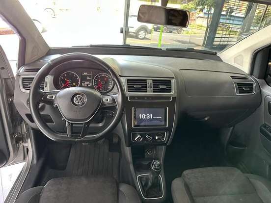 VOLKSWAGEN-FOX-1.6 MSI COMFORTLINE 8V FLEX 4P MANUAL VOLKSWAGEN-FOX-2015