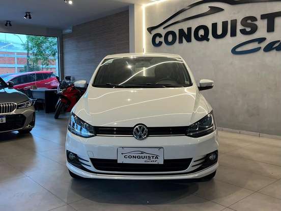 VOLKSWAGEN-FOX-2019
