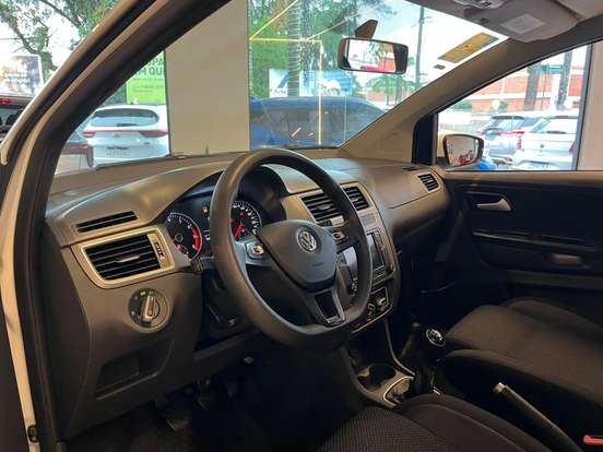 VOLKSWAGEN-FOX-1.6 MSI TOTAL FLEX CONNECT 4P MANUAL VOLKSWAGEN-FOX-2019