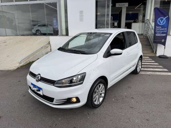 VOLKSWAGEN-FOX-2020