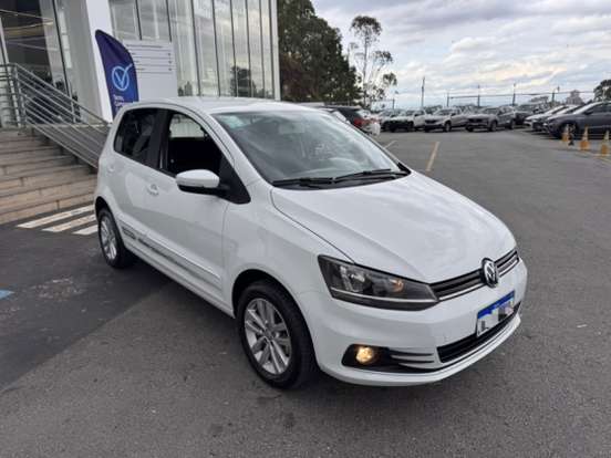 VOLKSWAGEN-FOX-2020