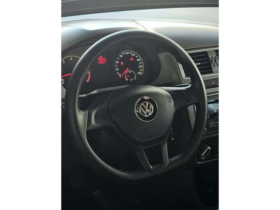 VOLKSWAGEN-FOX-2016