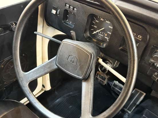 VOLKSWAGEN-FUSCA-1982