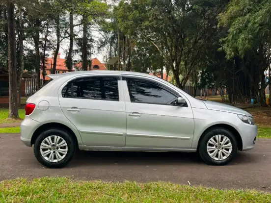 VOLKSWAGEN-GOL-1.0 MI 8V FLEX 4P MANUAL G.IV VOLKSWAGEN-GOL-2009