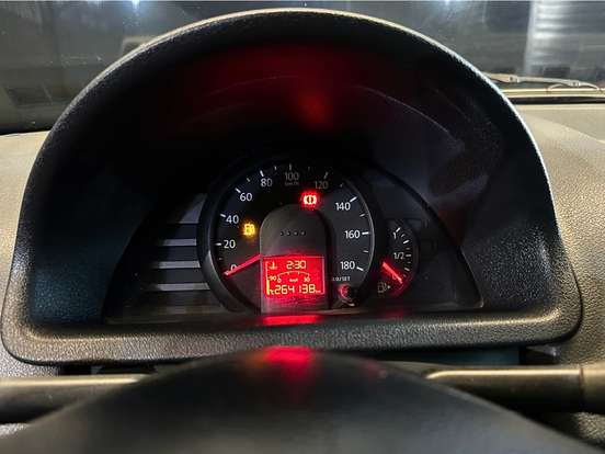 VOLKSWAGEN-GOL-2013