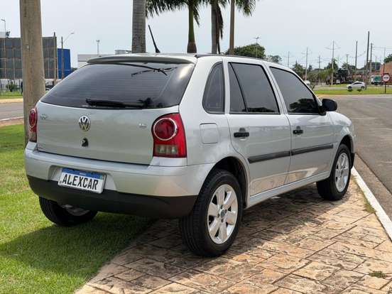 VOLKSWAGEN-GOL-2007