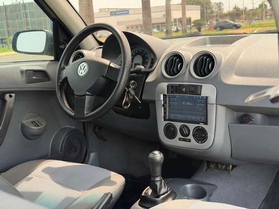 VOLKSWAGEN-GOL-2007