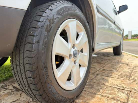 VOLKSWAGEN-GOL-2007
