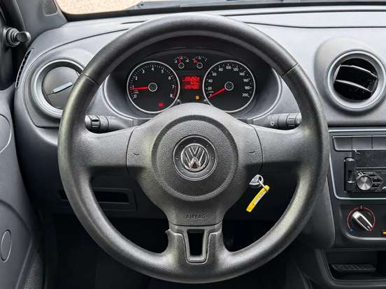 VOLKSWAGEN-GOL-1.0 MI TRACK 8V FLEX 4P MANUAL VOLKSWAGEN-GOL-2014