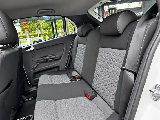 VOLKSWAGEN-GOL-1.0 MI TRACK 8V FLEX 4P MANUAL VOLKSWAGEN-GOL-2014