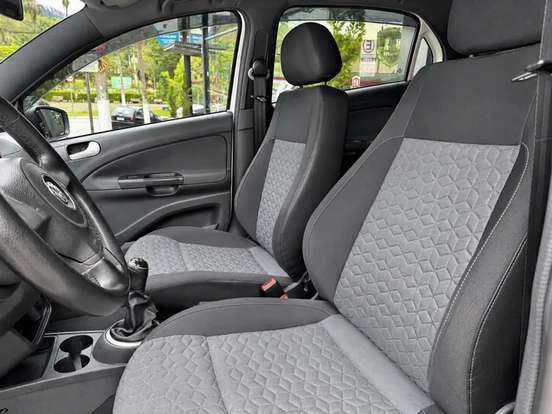 VOLKSWAGEN-GOL-2014