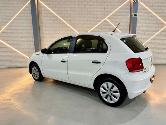 VOLKSWAGEN-GOL-2021