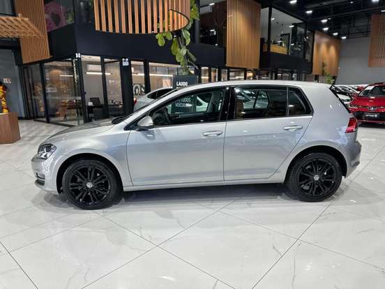 VOLKSWAGEN-GOLF-1.0 TSI COMFORTLINE 12V TOTAL FLEX 4P MANUAL VOLKSWAGEN-GOLF-2017