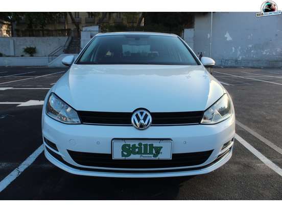 VOLKSWAGEN-GOLF-2015