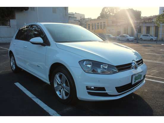 VOLKSWAGEN-GOLF-1.4 TSI HIGHLINE 16V GASOLINA 4P AUTOMÁTICO VOLKSWAGEN-GOLF-2015