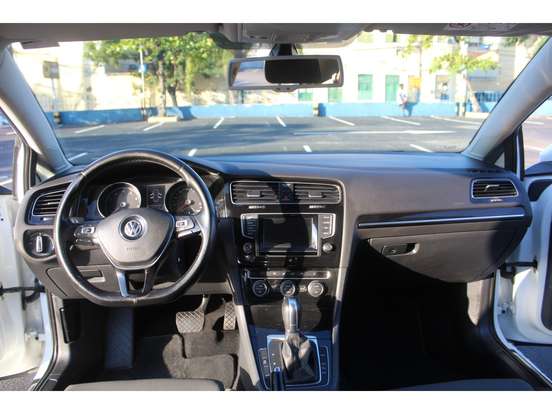 VOLKSWAGEN-GOLF-1.4 TSI HIGHLINE 16V GASOLINA 4P AUTOMÁTICO VOLKSWAGEN-GOLF-2015