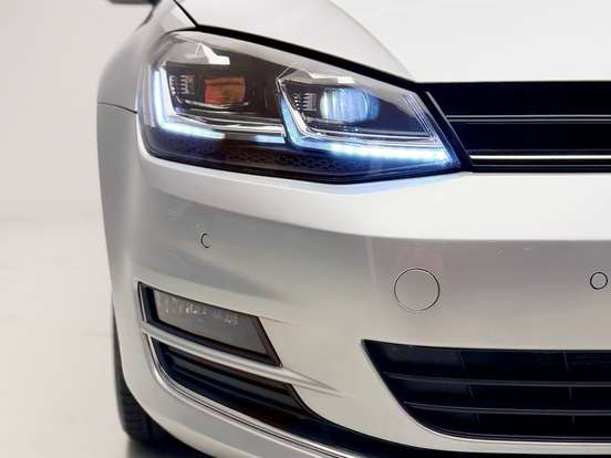 VOLKSWAGEN-GOLF-2014