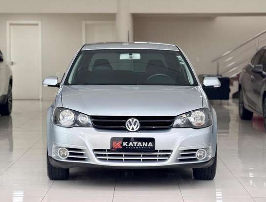 VOLKSWAGEN-GOLF-2011