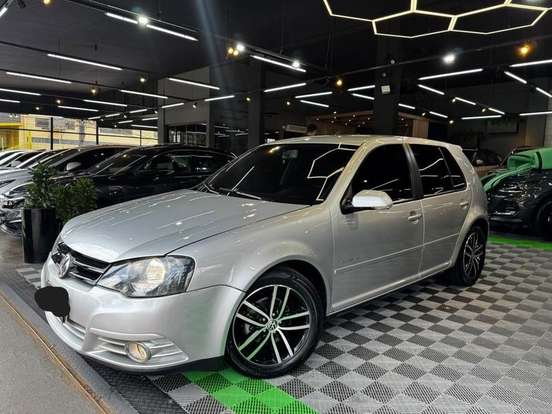 VOLKSWAGEN-GOLF-2009