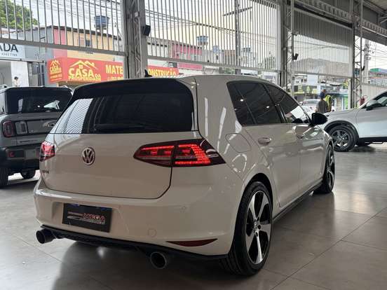 VOLKSWAGEN-GOLF-2.0 TSI GTI 16V TURBO GASOLINA 4P AUTOMÁTICO VOLKSWAGEN-GOLF-2013