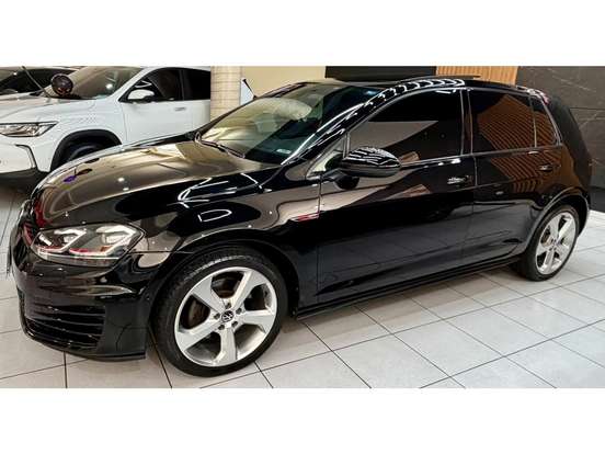VOLKSWAGEN-GOLF-2.0 TSI GTI 16V TURBO GASOLINA 4P AUTOMÁTICO VOLKSWAGEN-GOLF-2017