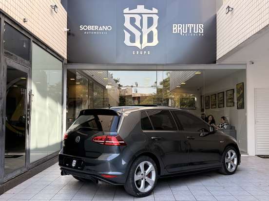 VOLKSWAGEN-GOLF-2015