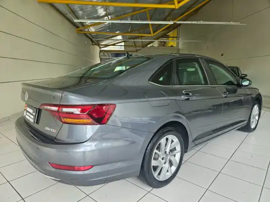 VOLKSWAGEN-JETTA-2020