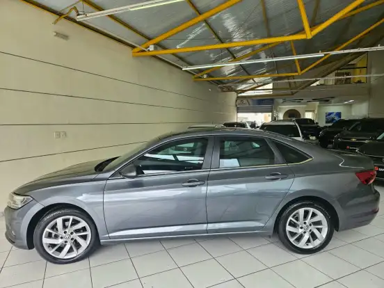 VOLKSWAGEN-JETTA-2020