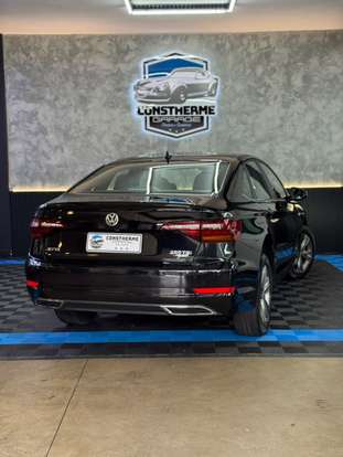VOLKSWAGEN-JETTA-2019