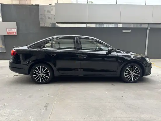 VOLKSWAGEN-JETTA-2.0 TSI HIGHLINE 211CV GASOLINA 4P TIPTRONIC VOLKSWAGEN-JETTA-2016