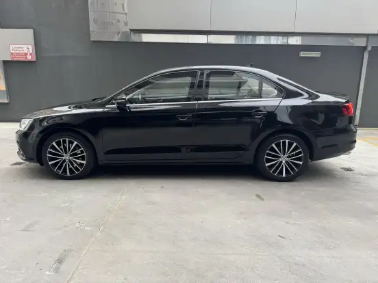 VOLKSWAGEN-JETTA-2016
