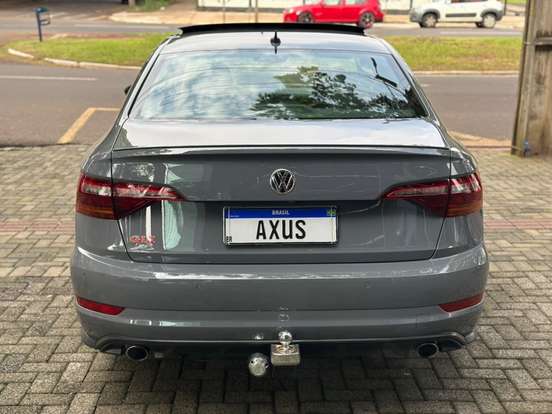 VOLKSWAGEN-JETTA-2020