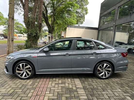 VOLKSWAGEN-JETTA-2020