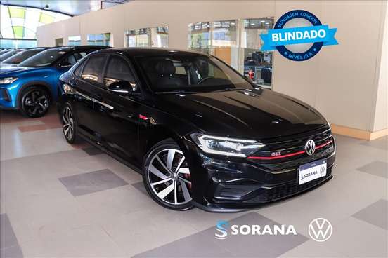 VOLKSWAGEN-JETTA-2020