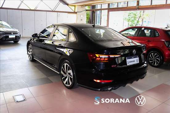 VOLKSWAGEN-JETTA-2020