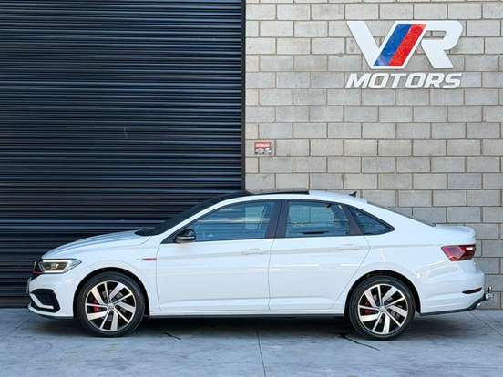 VOLKSWAGEN-JETTA-2.0 350 TSI GASOLINA GLI DSG VOLKSWAGEN-JETTA-2019